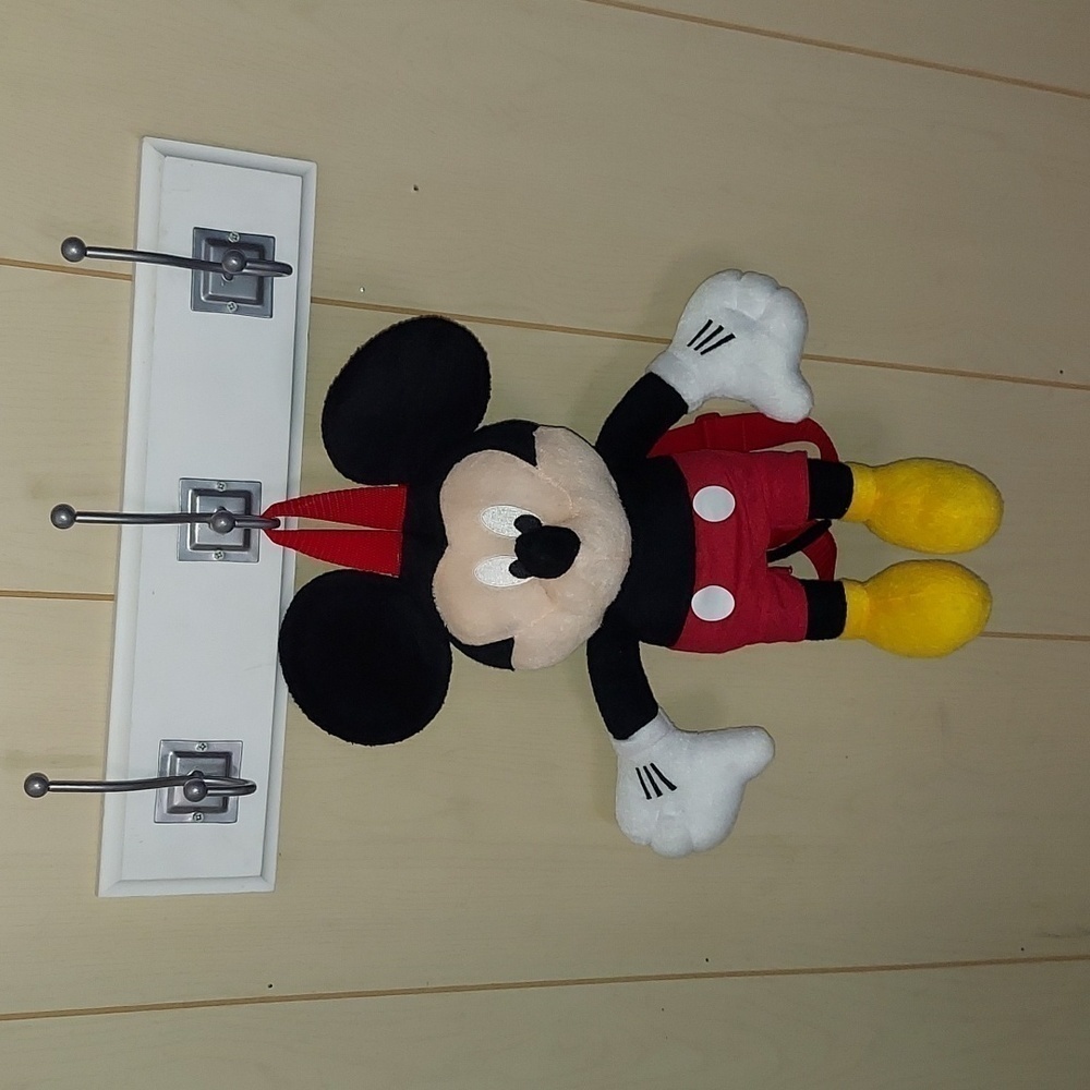 Disney Mickey Mouse stuffy backpack 😊Disney Mickey Mouse Plush Backpack